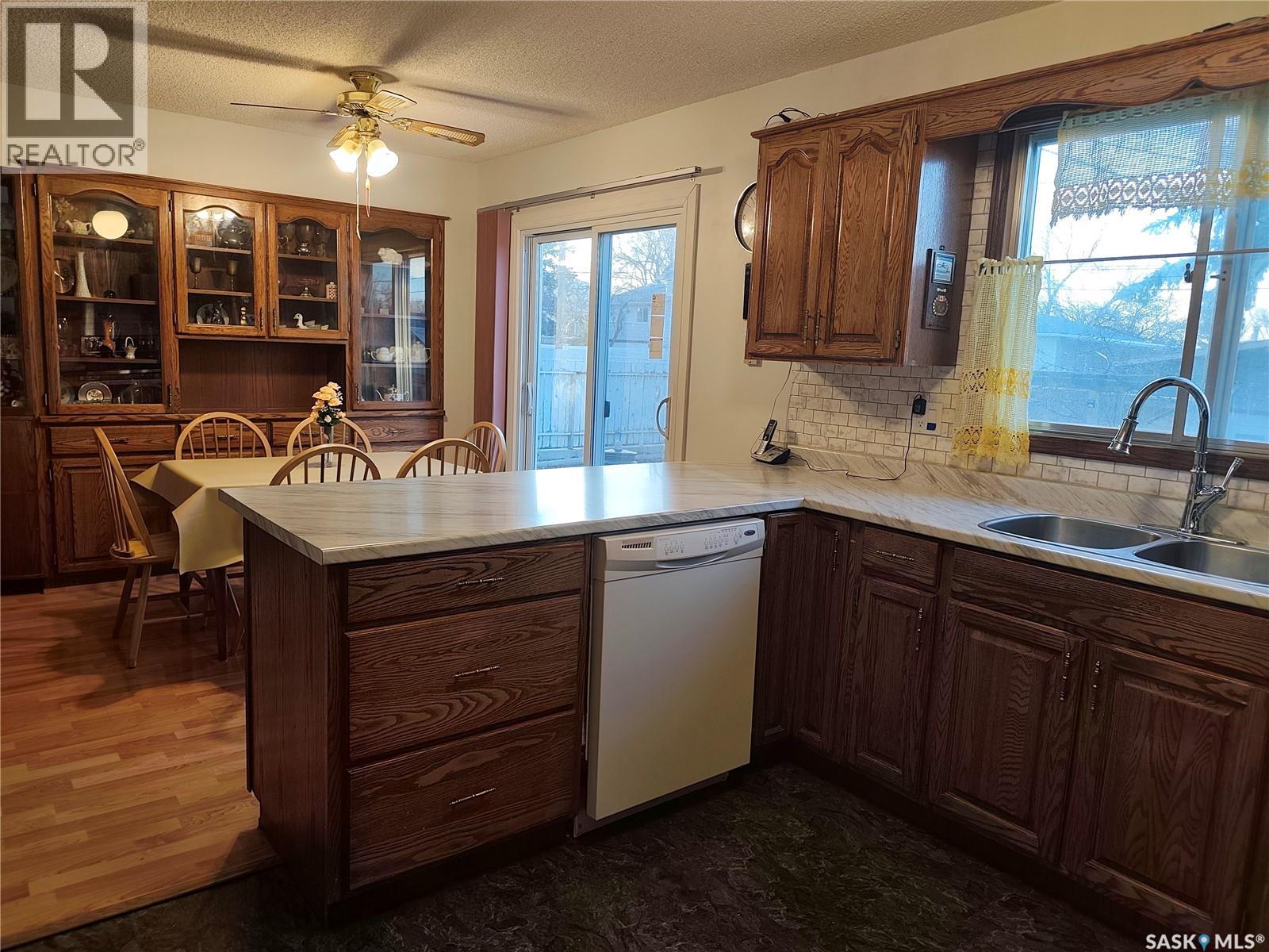 1113 Jubilee Drive, Swift Current, Saskatchewan  S9H 2A1 - Photo 8 - SK034500
