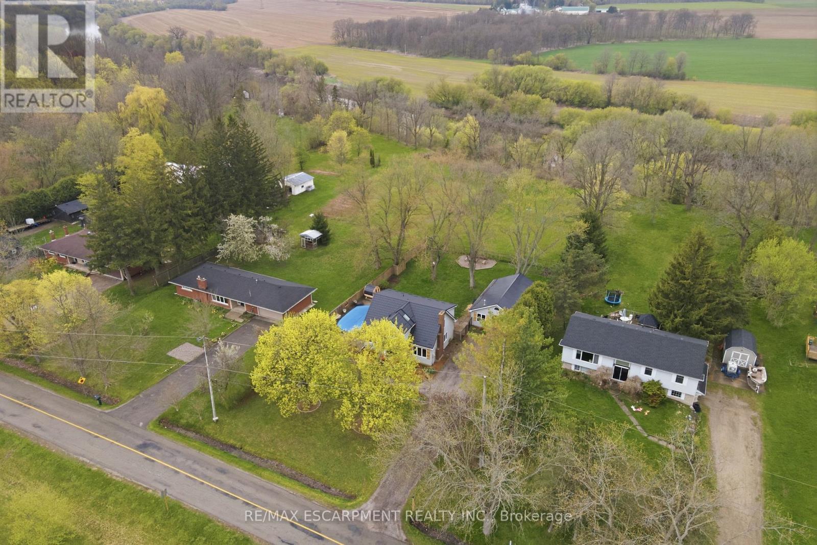 27 Blossom Avenue, Brantford, Ontario  N3T 5L9 - Photo 47 - X13065746