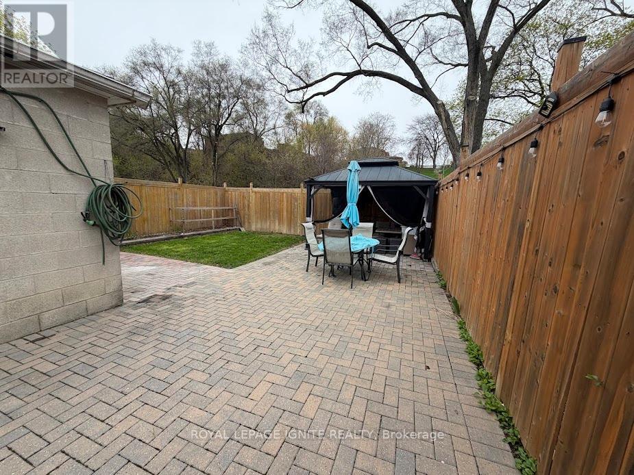 55 Dalrymple Drive, Toronto, Ontario  M6N 4S2 - Photo 28 - W12864094
