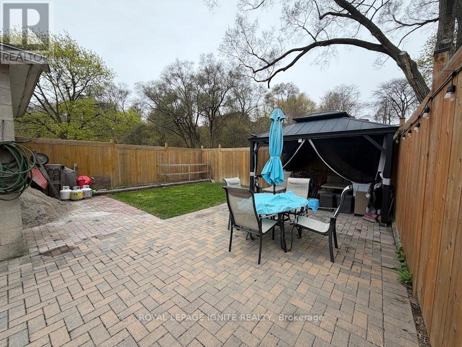 55 Dalrymple Drive, Toronto, Ontario  M6N 4S2 - Photo 25 - W12864094