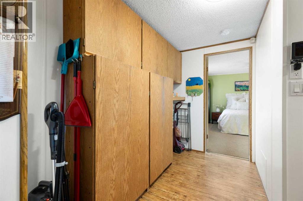 245042 Range Road 251, Rural Wheatland County, Alberta  T0J 0P1 - Photo 17 - A2291592
