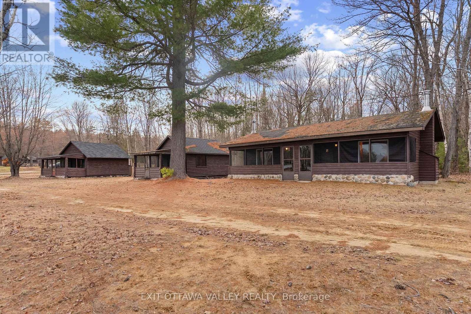 104 K/o Lodge Trail, Laurentian Hills, Ontario  K0J 1P0 - Photo 3 - X13065828