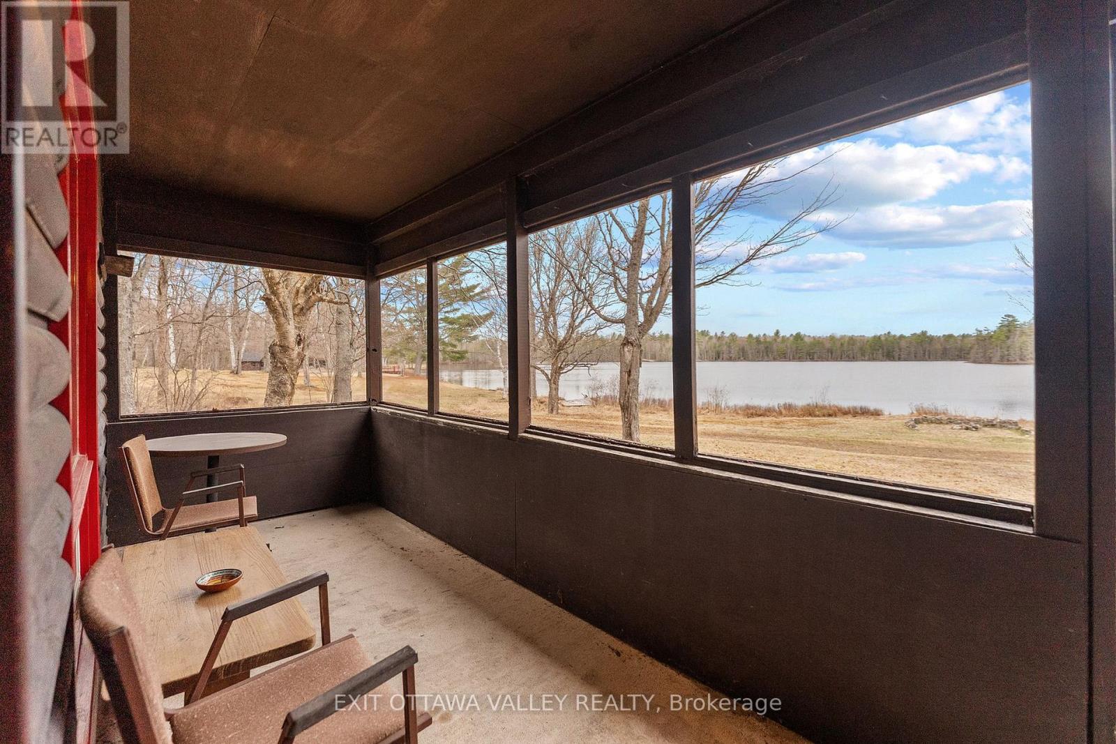 104 K/o Lodge Trail, Laurentian Hills, Ontario  K0J 1P0 - Photo 37 - X13065828