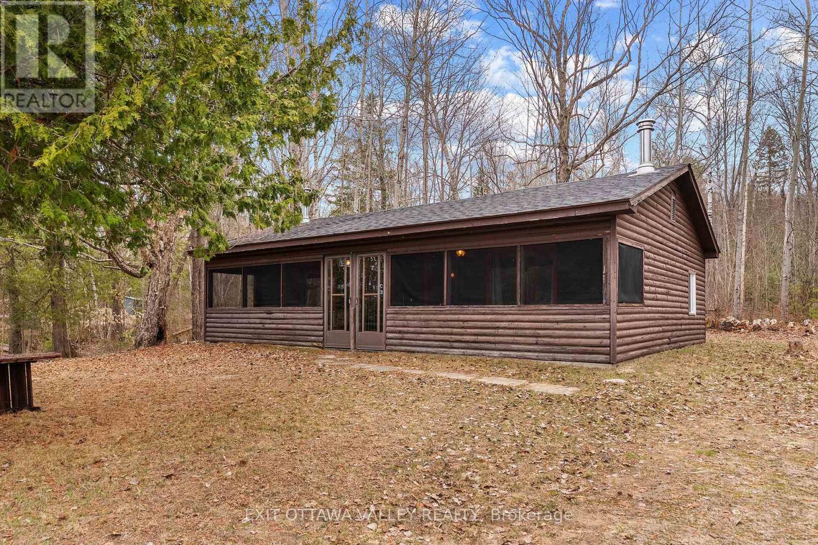 104 K/o Lodge Trail, Laurentian Hills, Ontario  K0J 1P0 - Photo 41 - X13065828