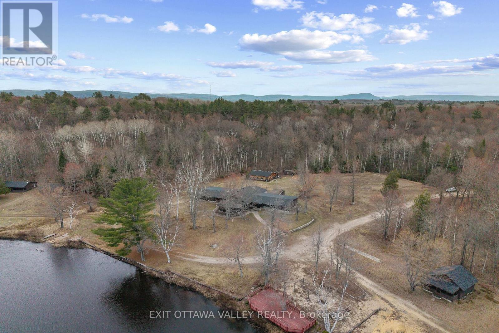 104 K/o Lodge Trail, Laurentian Hills, Ontario  K0J 1P0 - Photo 47 - X13065828