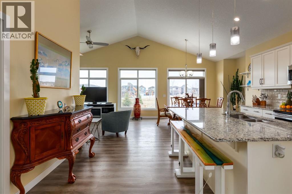 140 Emberside Glen, Cochrane, Alberta  T4C 2L7 - Photo 2 - A2306513