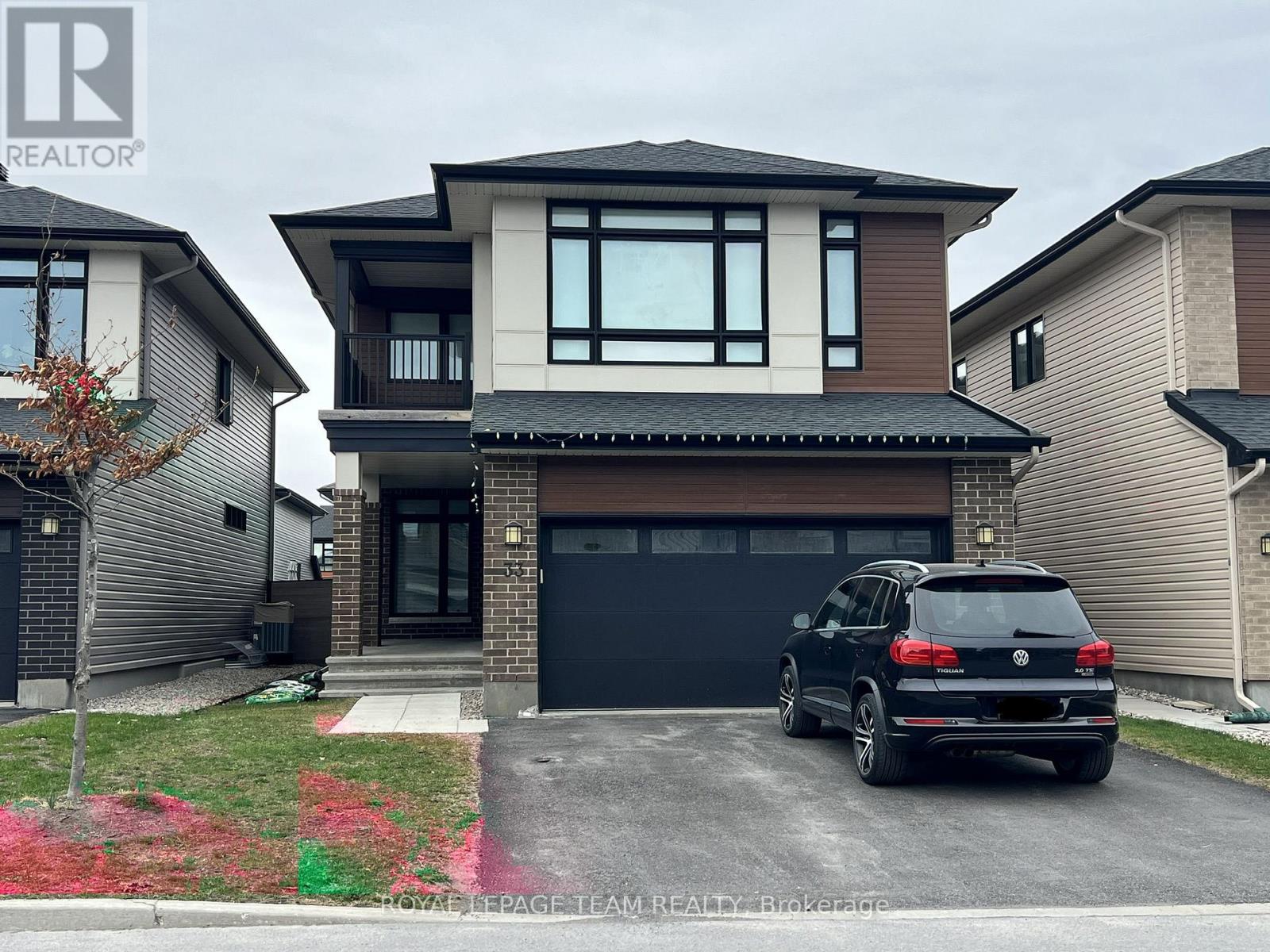 33 THUNDERBOLT STREET, Ottawa, Ontario