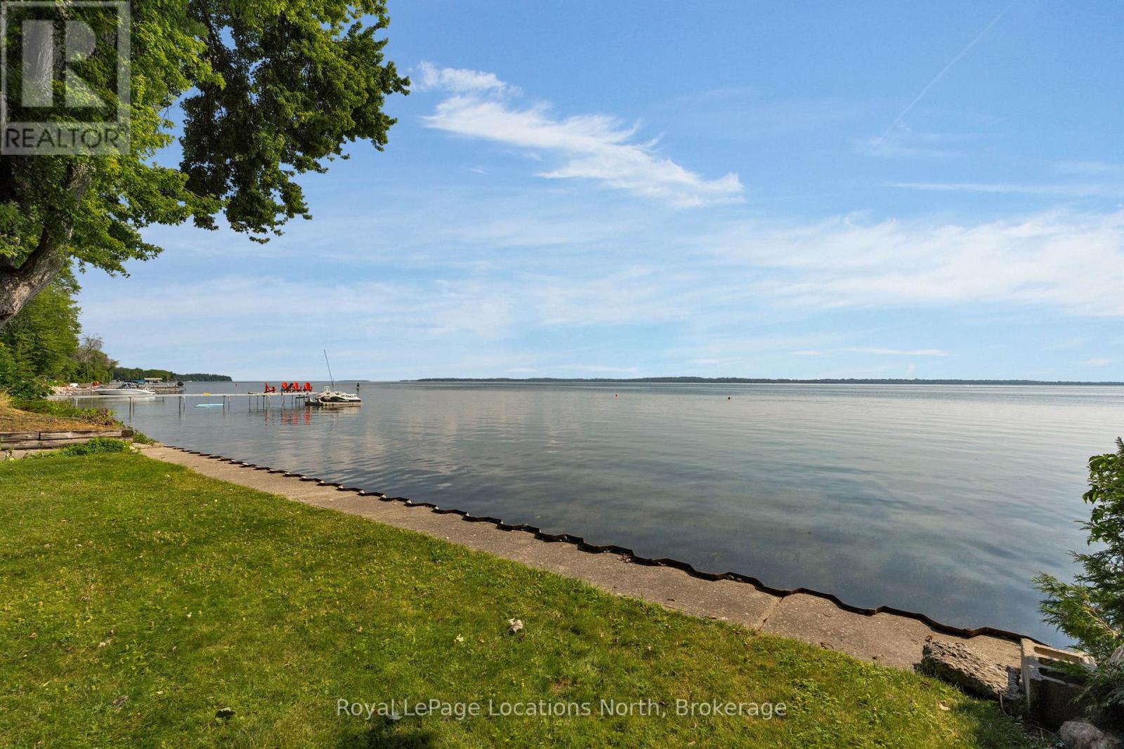 297 Beach Road, Innisfil, Ontario  L0L 1R0 - Photo 4 - N13065800