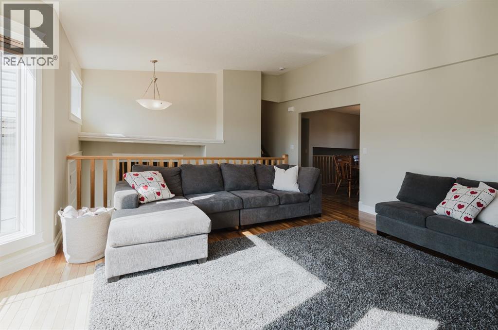 12102 Cygnet Boulevard, Grande Prairie, Alberta  T8X 1N3 - Photo 6 - A2306359