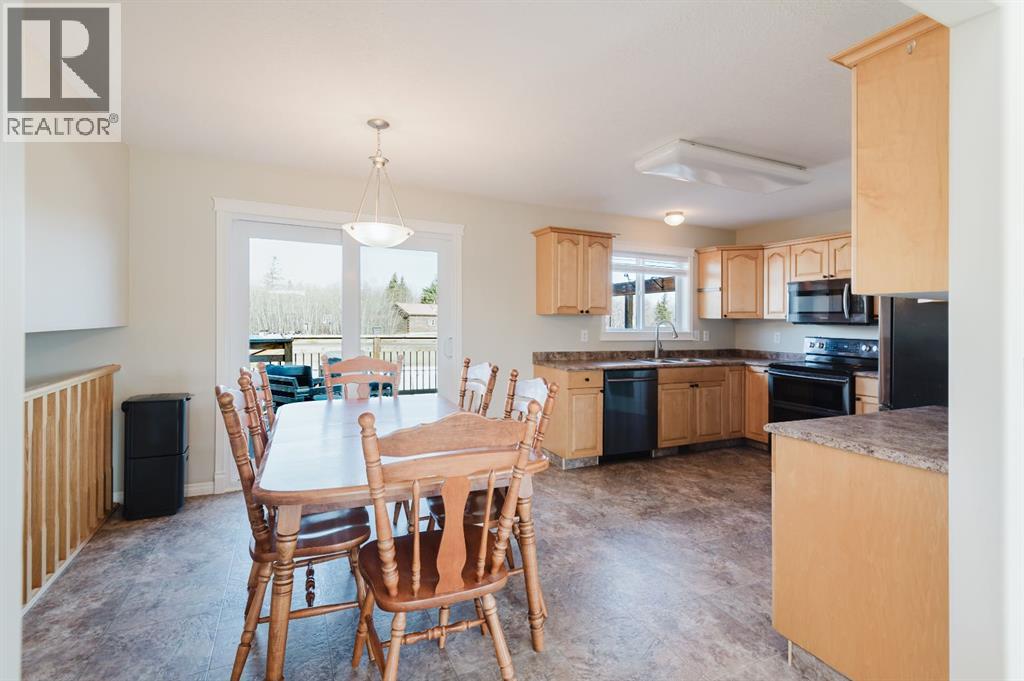 12102 Cygnet Boulevard, Grande Prairie, Alberta  T8X 1N3 - Photo 7 - A2306359