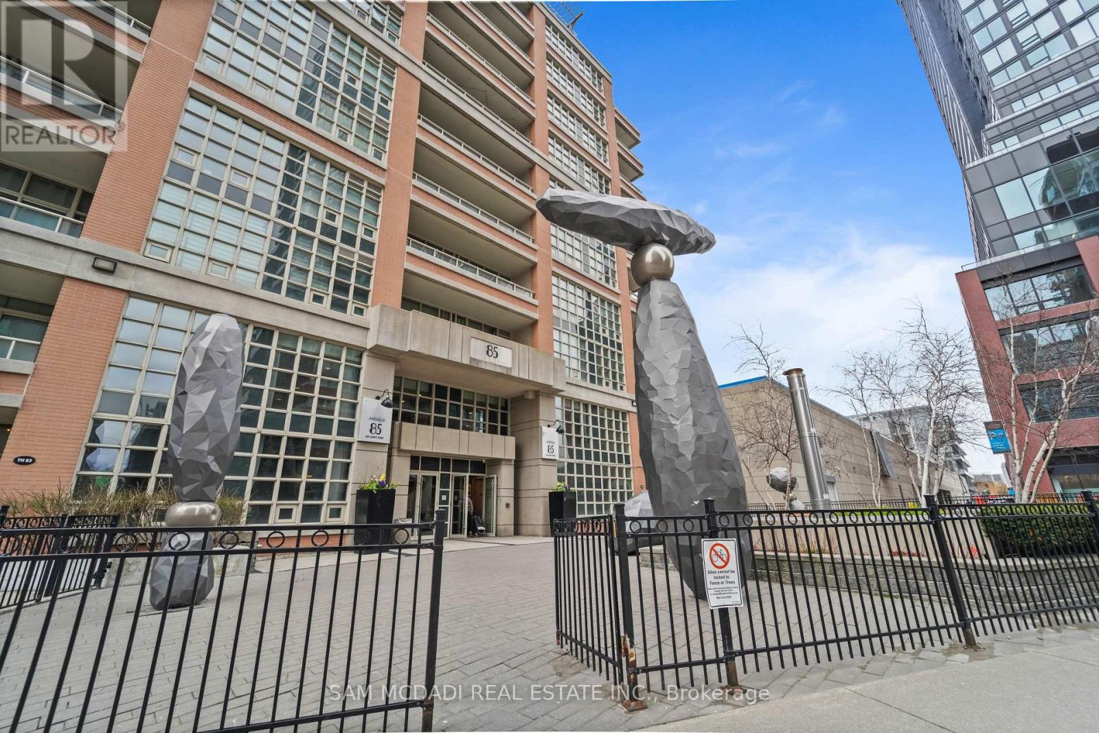 2304 - 85 East Liberty Street, Toronto, Ontario  M6K 3R4 - Photo 31 - C13065878