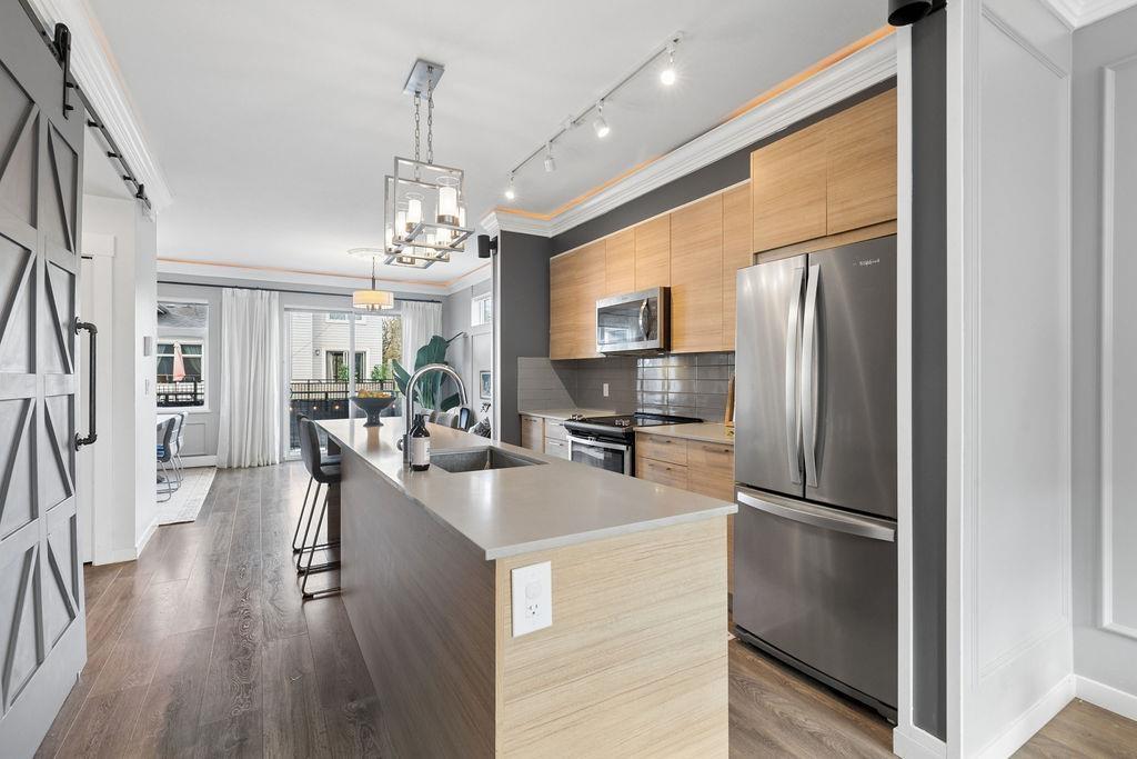 701 18505 Laurensen Place, Surrey, British Columbia  V4N 6R7 - Photo 10 - R3118086