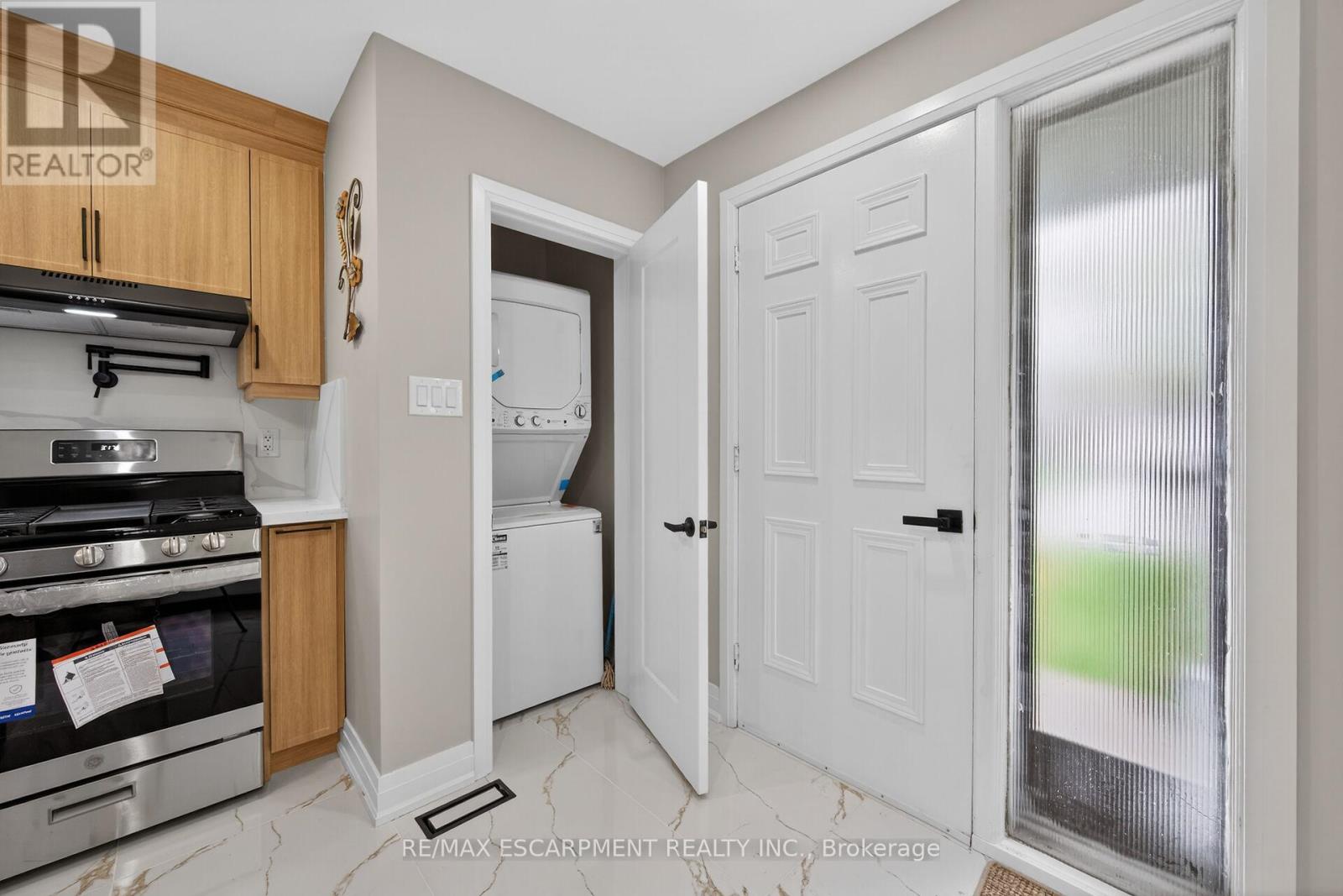 170 Fernwood Crescent, Hamilton, Ontario  L8T 3L4 - Photo 17 - X13056534