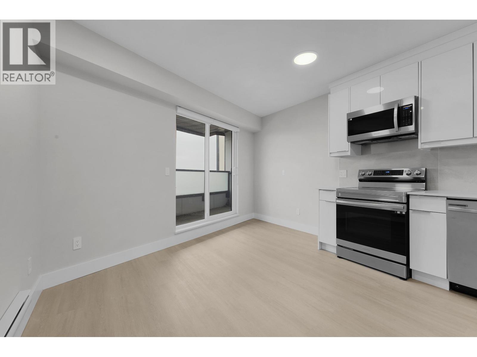 406 3050 Kingsway, Vancouver, British Columbia  V5R 5J7 - Photo 3 - R3117717