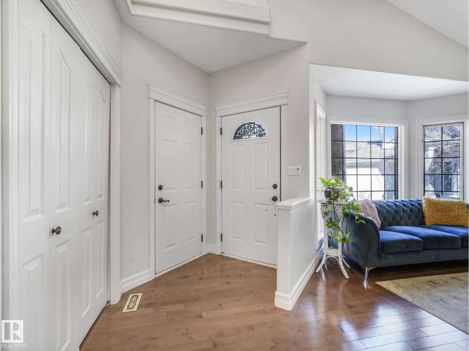 160 Carlson Cl Nw, Edmonton, Alberta  T6R 2J7 - Photo 6 - E4485025