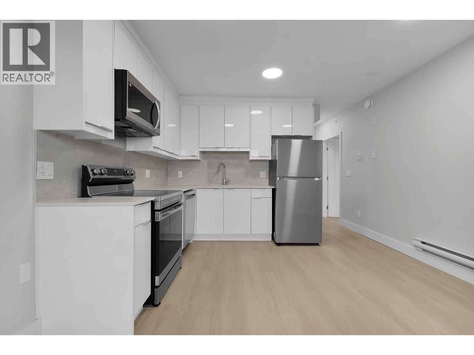 406 3050 Kingsway, Vancouver, British Columbia  V5R 5J7 - Photo 2 - R3117717