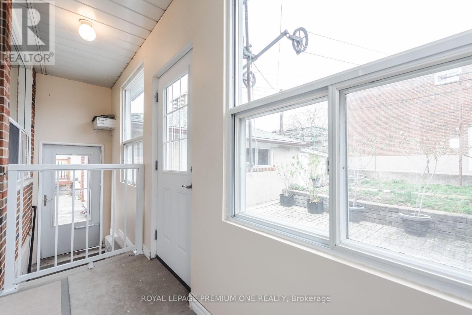 63 Haverson Boulevard, Toronto, Ontario  M6M 3J8 - Photo 23 - W13059294