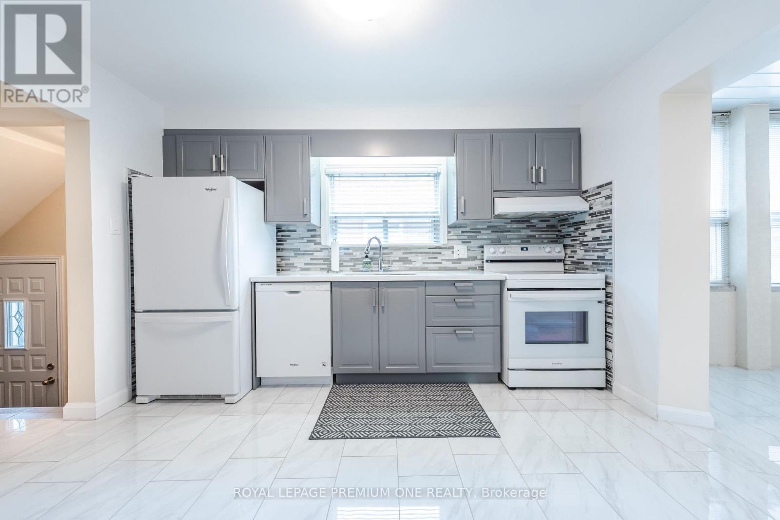 63 Haverson Boulevard, Toronto, Ontario  M6M 3J8 - Photo 16 - W13059294