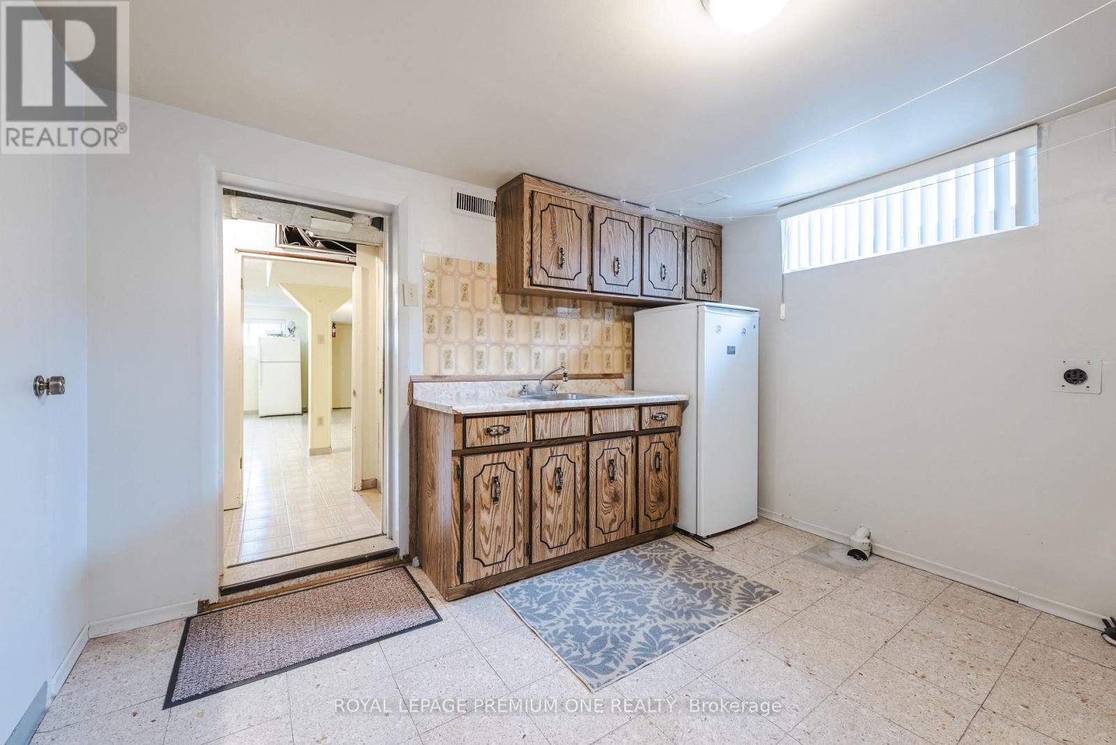 63 Haverson Boulevard, Toronto, Ontario  M6M 3J8 - Photo 39 - W13059294