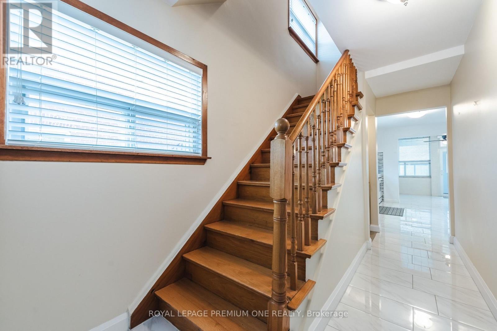 63 Haverson Boulevard, Toronto, Ontario  M6M 3J8 - Photo 10 - W13059294
