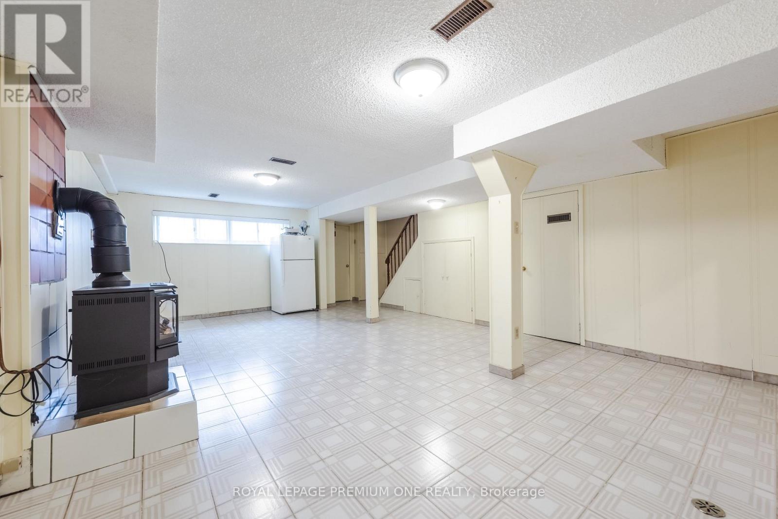 63 Haverson Boulevard, Toronto, Ontario  M6M 3J8 - Photo 36 - W13059294