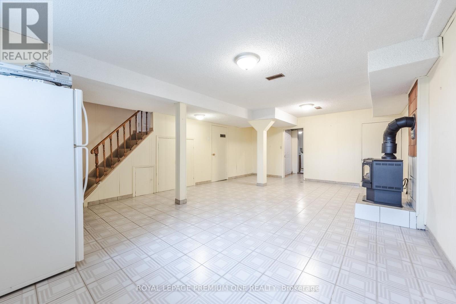 63 Haverson Boulevard, Toronto, Ontario  M6M 3J8 - Photo 34 - W13059294