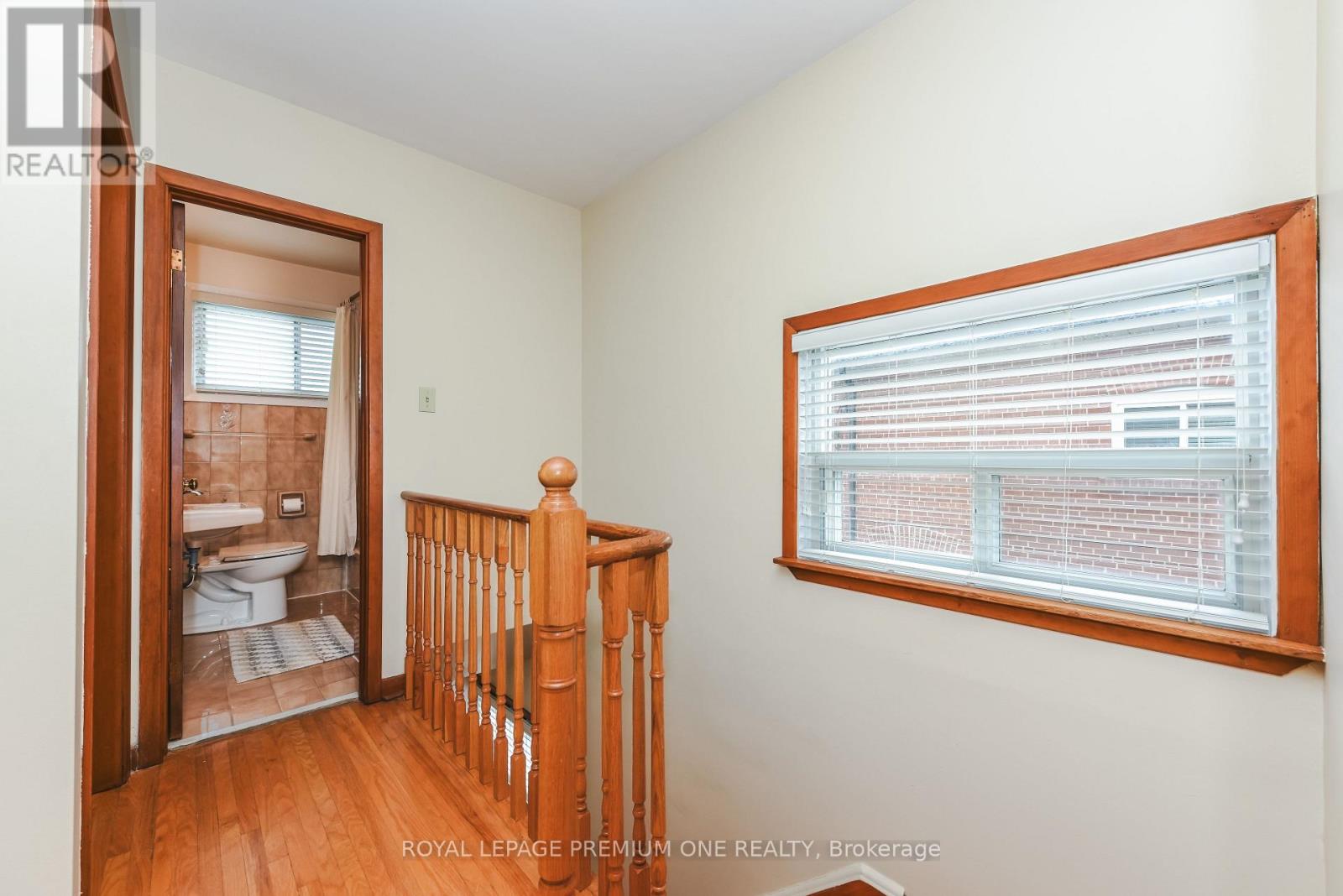 63 Haverson Boulevard, Toronto, Ontario  M6M 3J8 - Photo 7 - W13059294