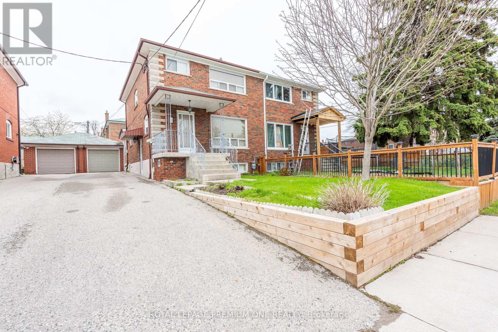 63 Haverson Boulevard, Toronto, Ontario  M6M 3J8 - Photo 45 - W13059294