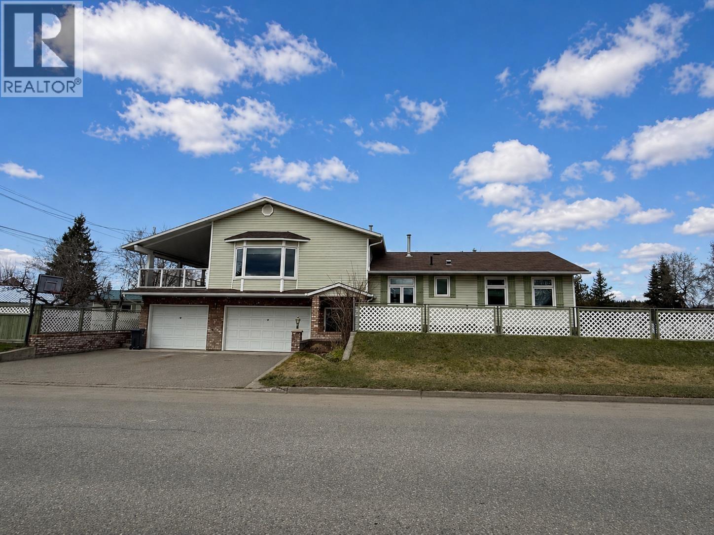 785 IRWIN STREET, Prince George, British Columbia