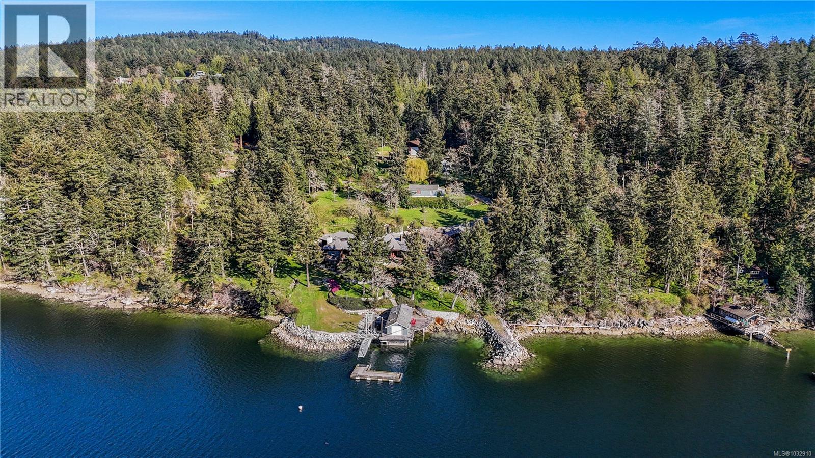 8440 Lawrence Rd, Central Saanich, British Columbia  V8M 1S5 - Photo 3 - 1032910