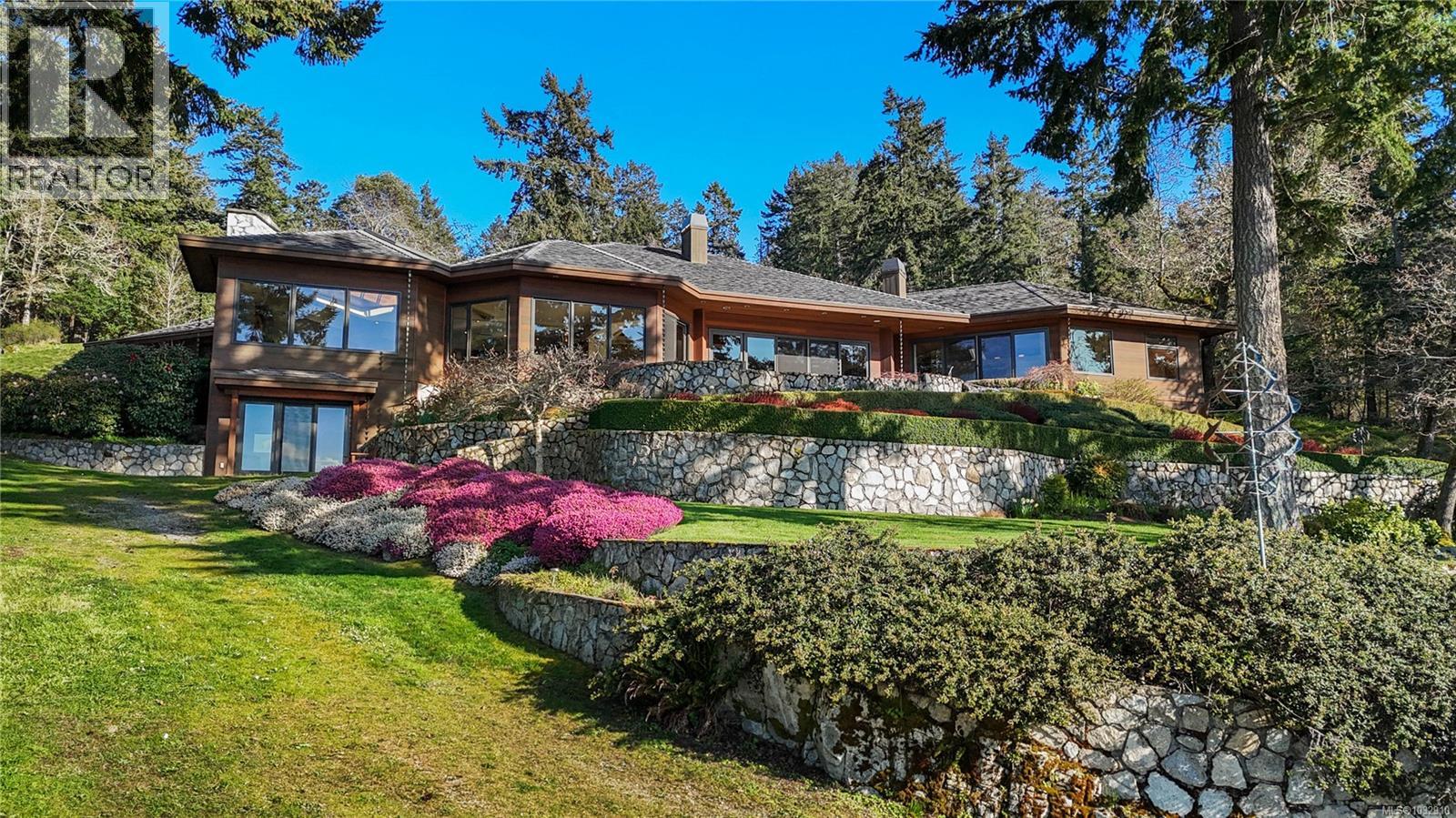 8440 Lawrence Rd, Central Saanich, British Columbia  V8M 1S5 - Photo 4 - 1032910