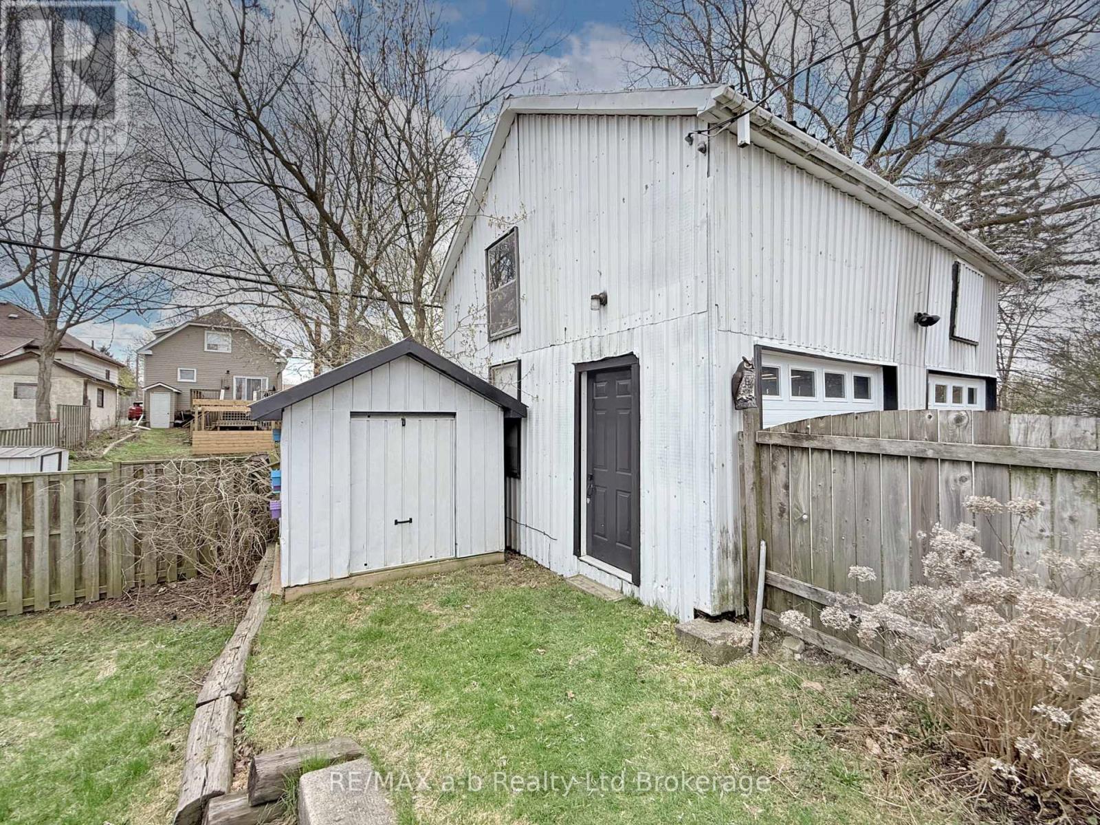688 Henry Street, Woodstock, Ontario  N4S 1Y3 - Photo 34 - X13032432