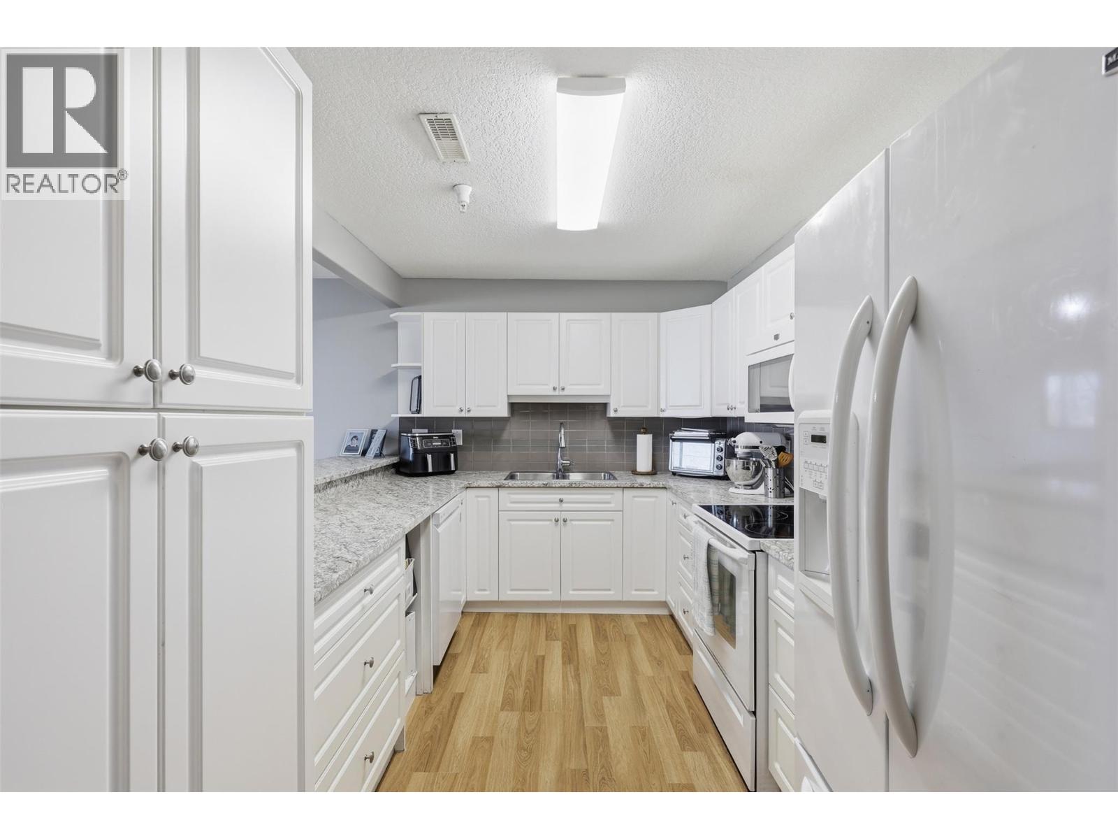 2169 Flamingo Road Unit# 103, Kamloops, British Columbia  V2C 4J8 - Photo 9 - 10385378