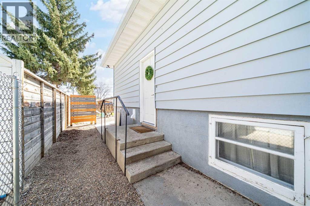 2631 16 Avenue Se, Medicine Hat, Alberta  T1A 3T6 - Photo 6 - A2306415