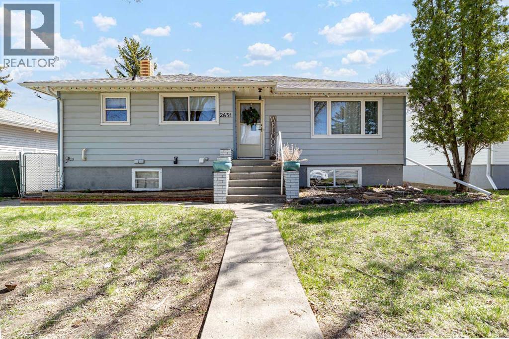 2631 16 Avenue Se, Medicine Hat, Alberta  T1A 3T6 - Photo 1 - A2306415