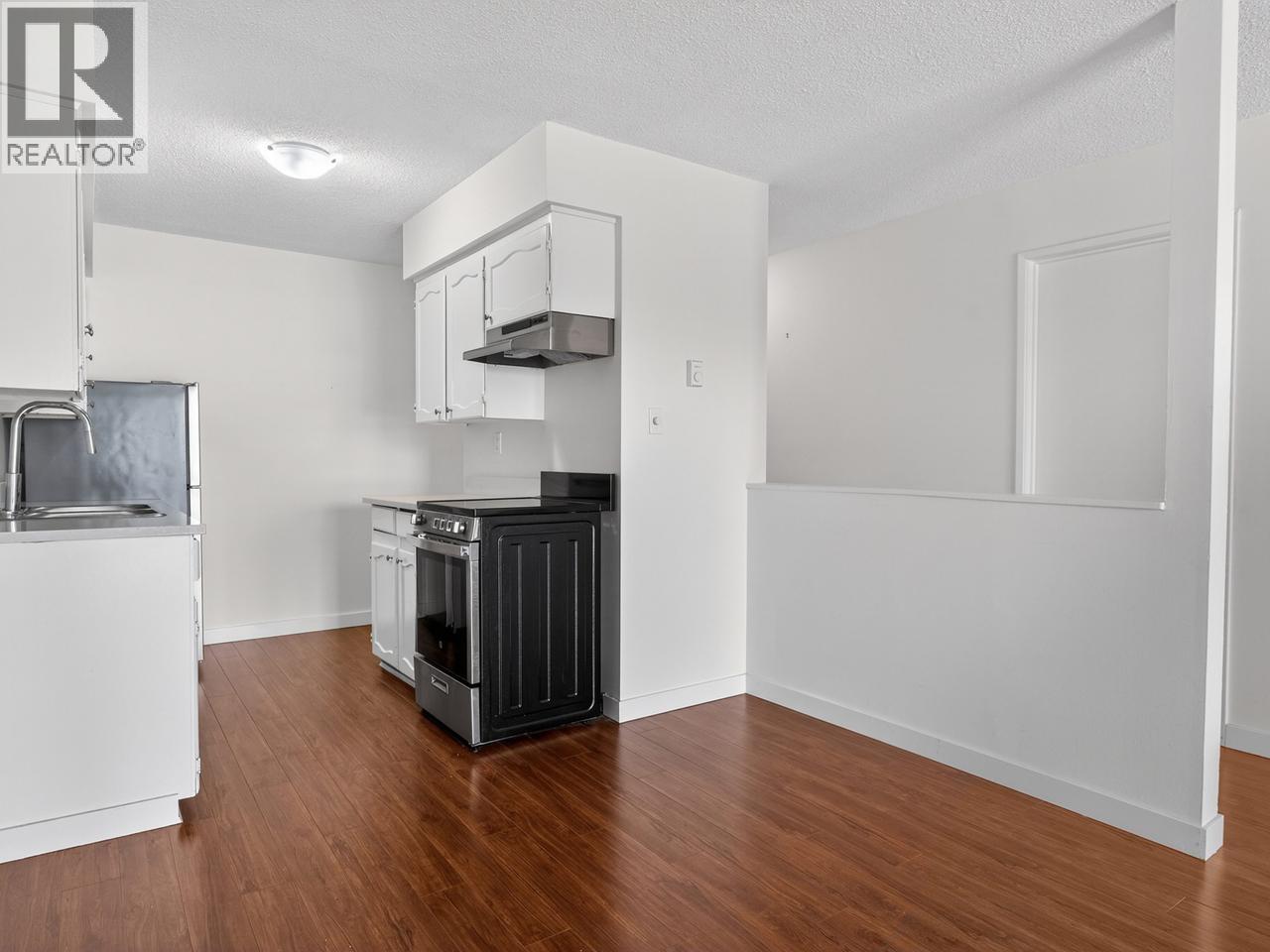310 170 W 4th Street, North Vancouver, British Columbia  V7M 1H5 - Photo 3 - R3118080