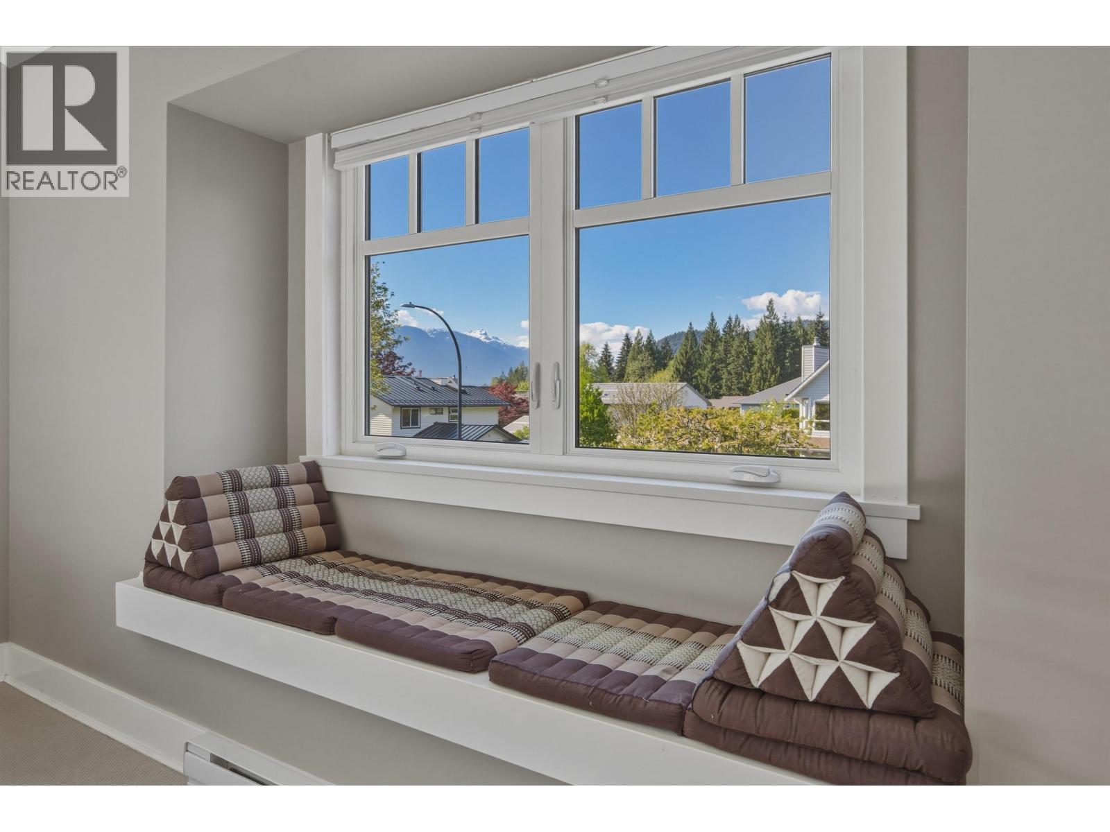 1000 Polewe Place, Garibaldi Highlands, British Columbia  V0N 1T0 - Photo 29 - R3118051