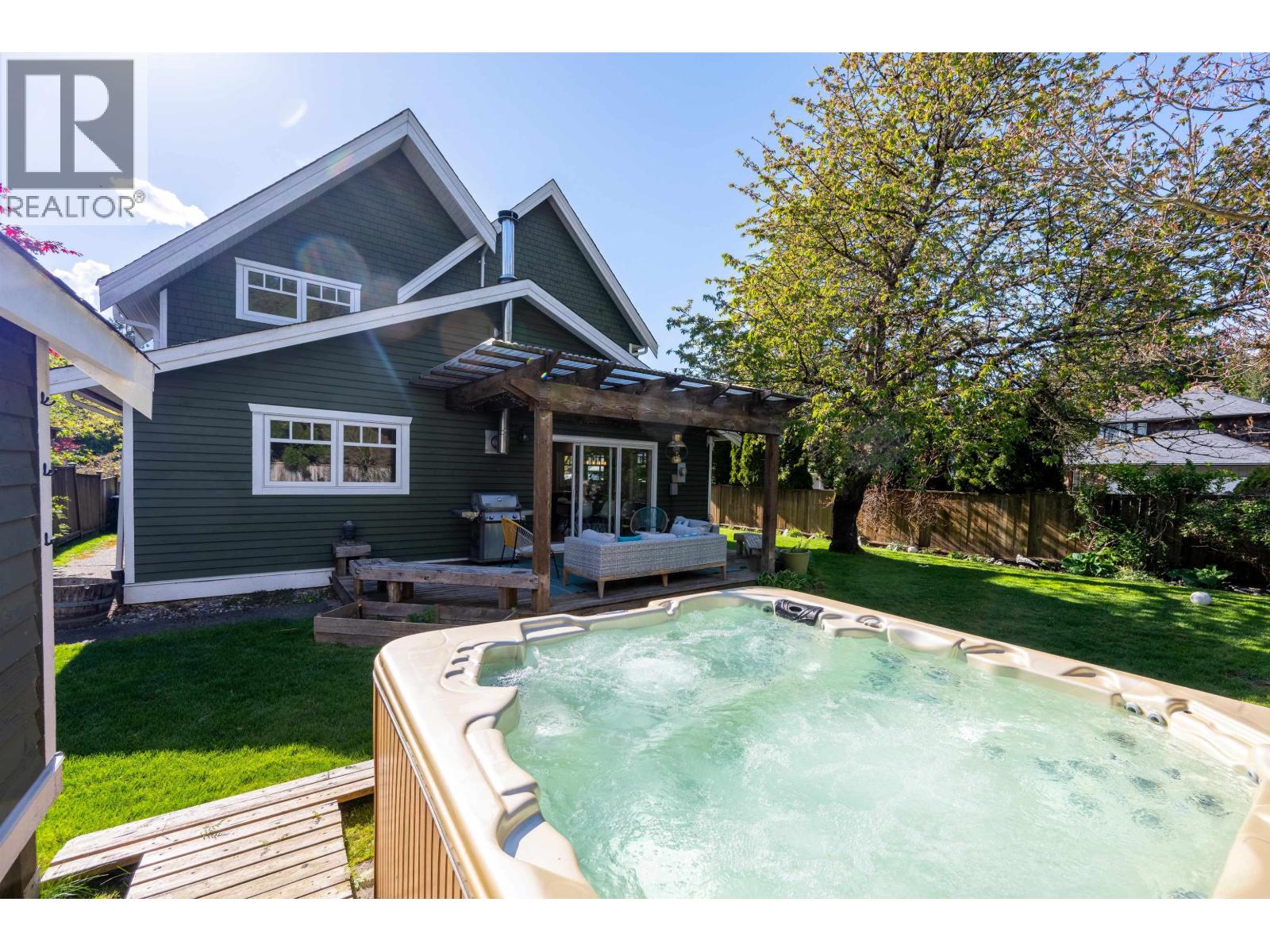 1000 Polewe Place, Garibaldi Highlands, British Columbia  V0N 1T0 - Photo 13 - R3118051