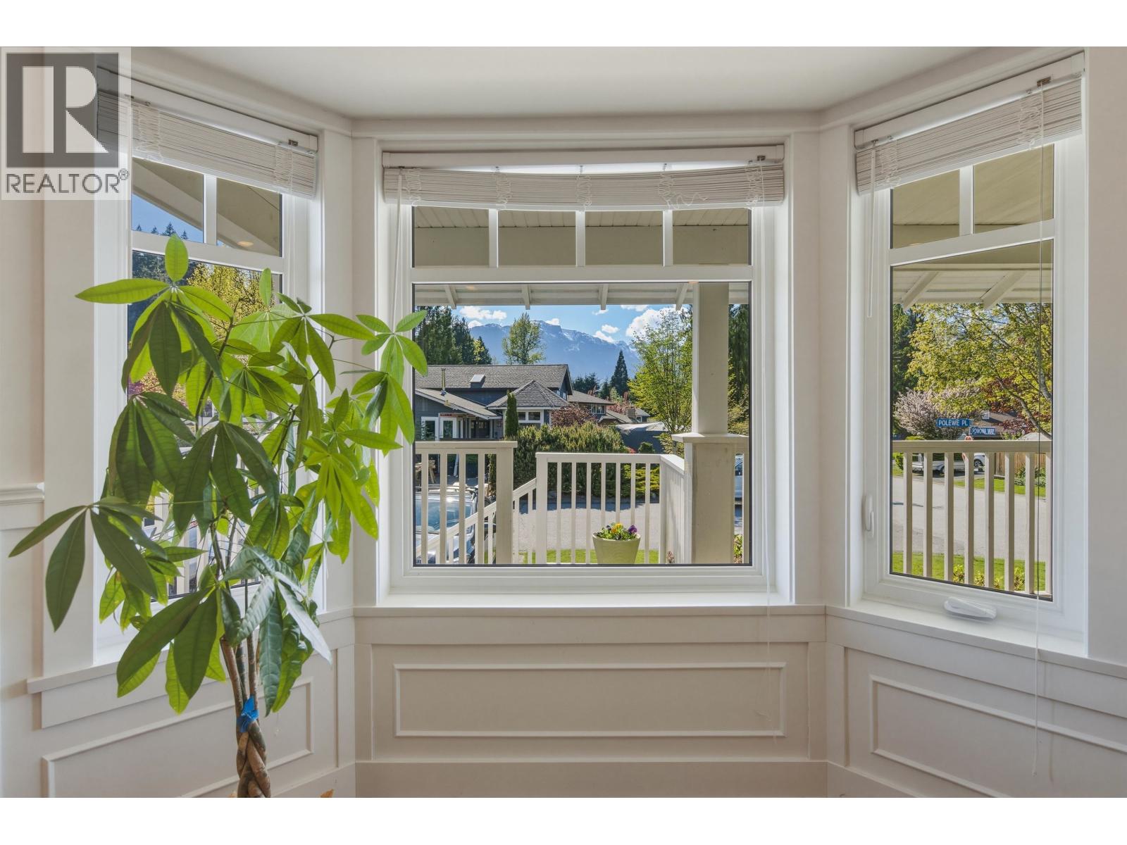 1000 Polewe Place, Garibaldi Highlands, British Columbia  V0N 1T0 - Photo 28 - R3118051