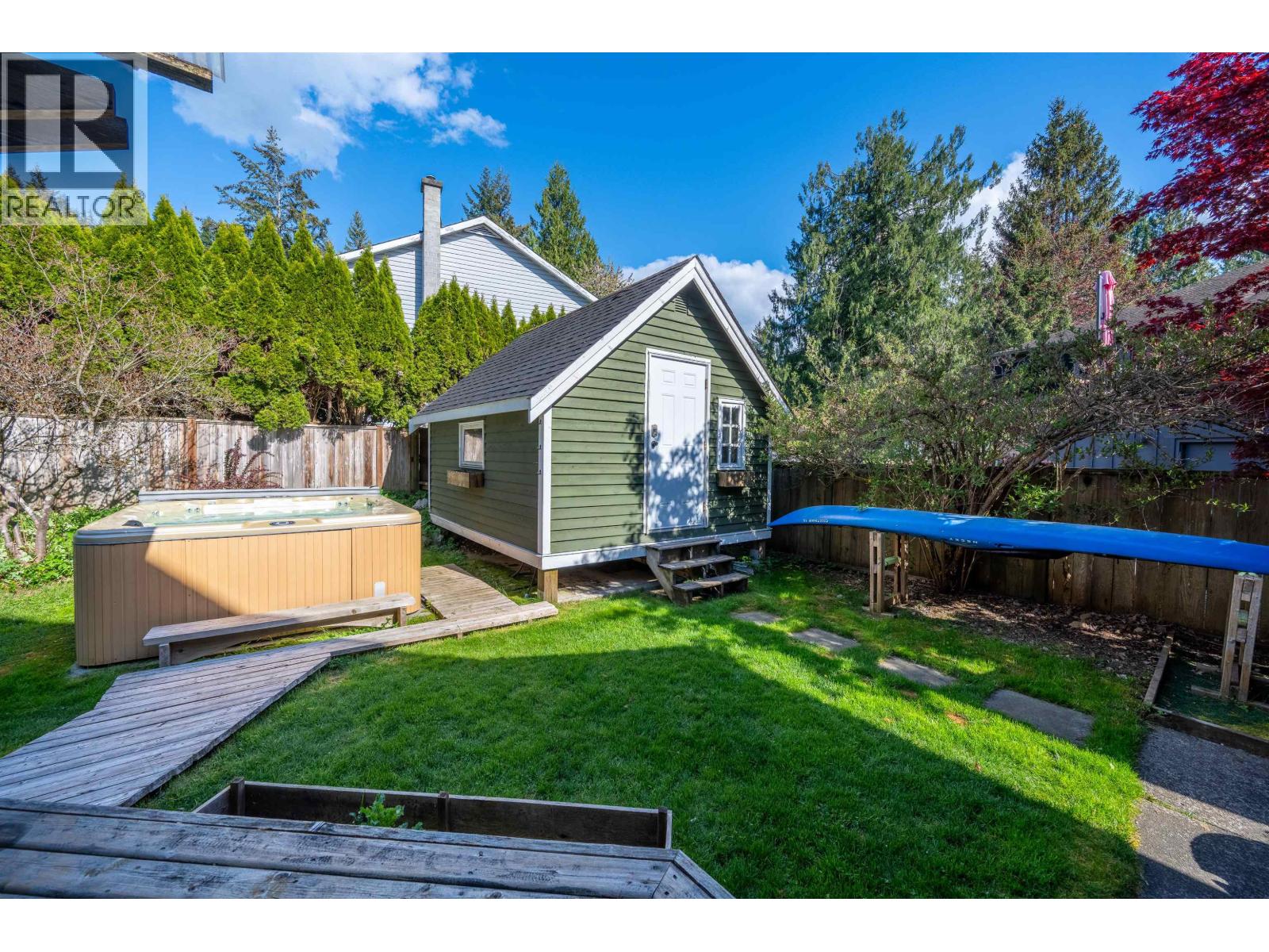 1000 Polewe Place, Garibaldi Highlands, British Columbia  V0N 1T0 - Photo 16 - R3118051