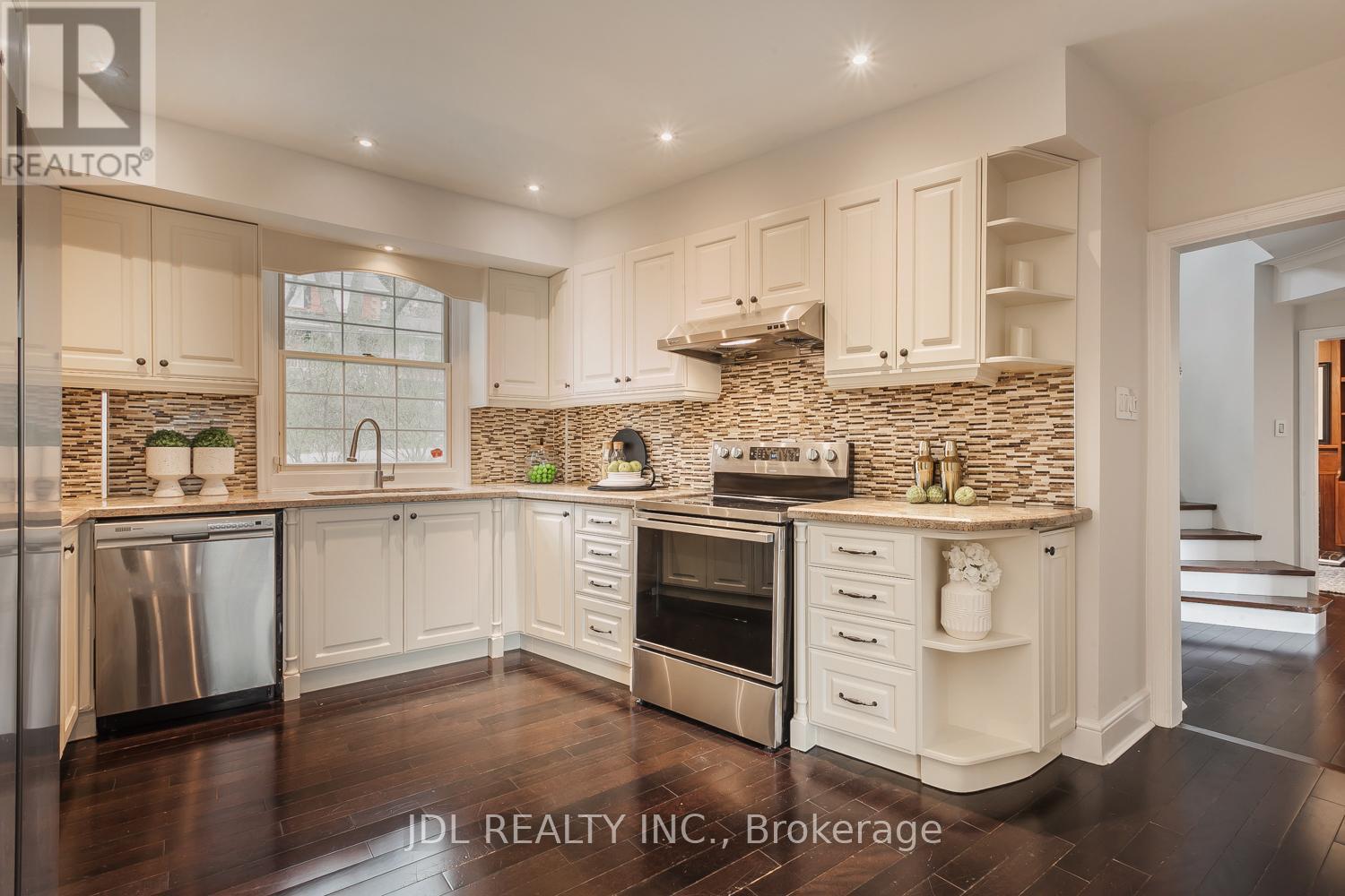 6 Farmingdale Road, Toronto, Ontario  M2K 1Z2 - Photo 11 - C13046334