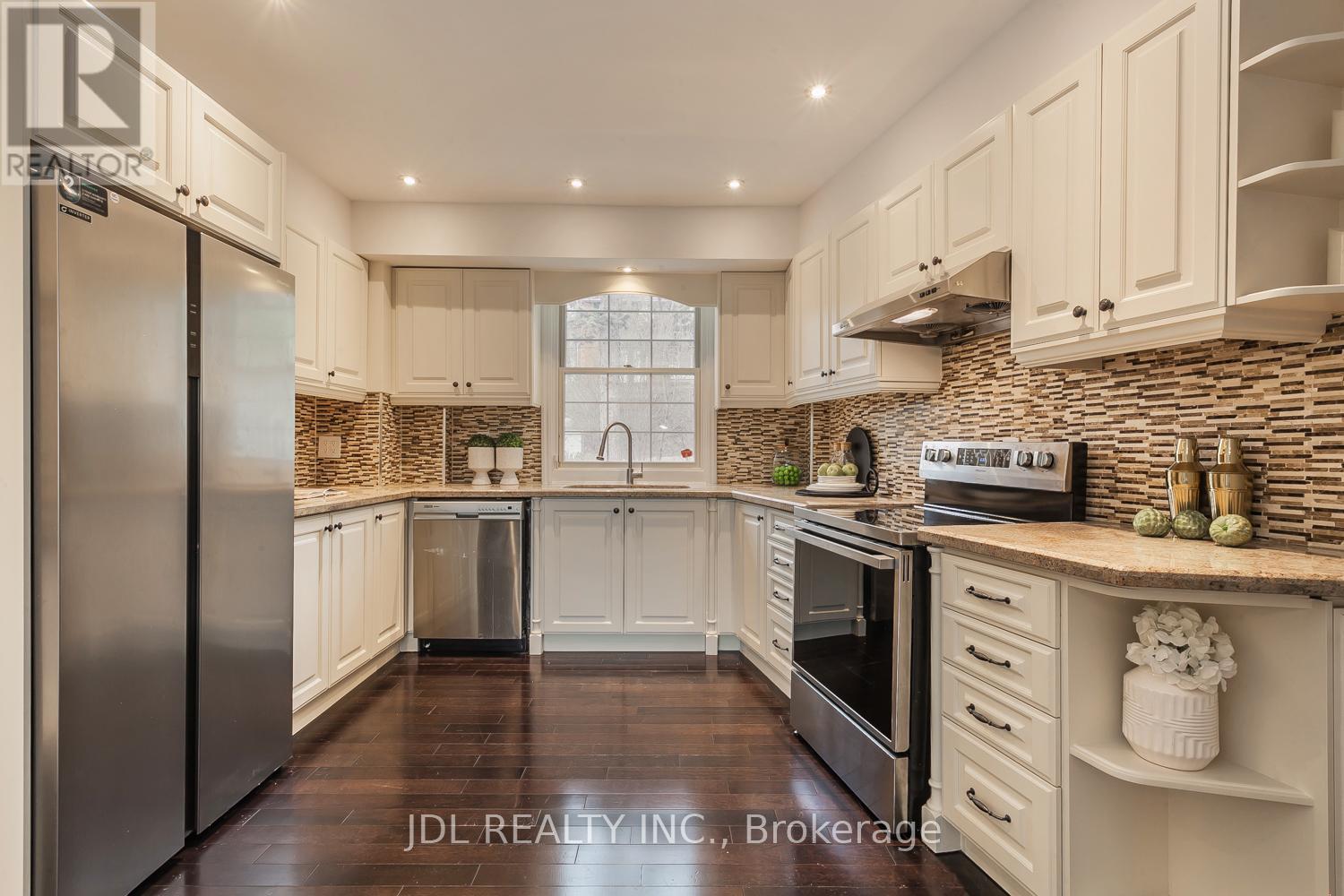6 Farmingdale Road, Toronto, Ontario  M2K 1Z2 - Photo 9 - C13046334