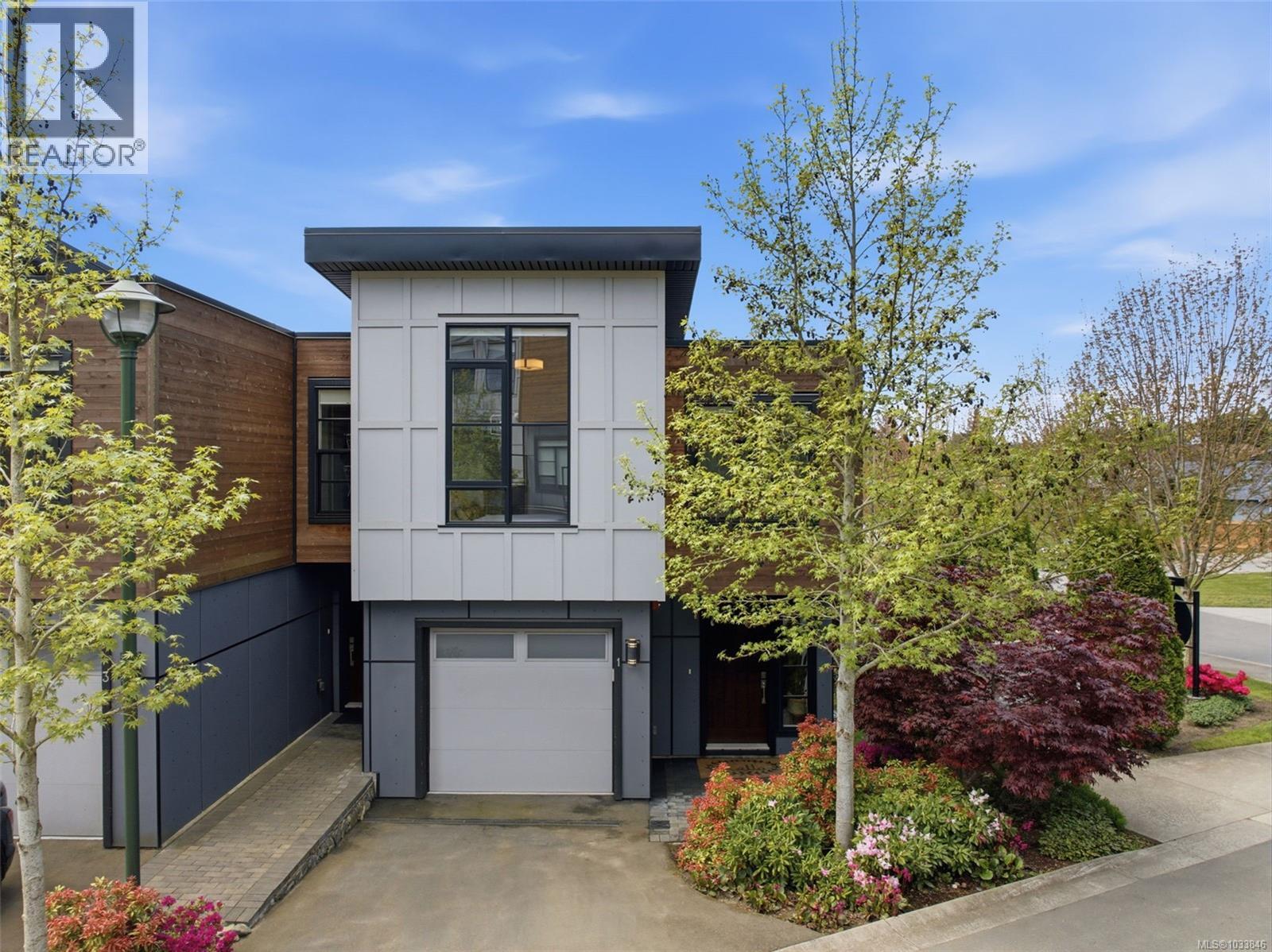 1 Avanti Pl, View Royal, British Columbia