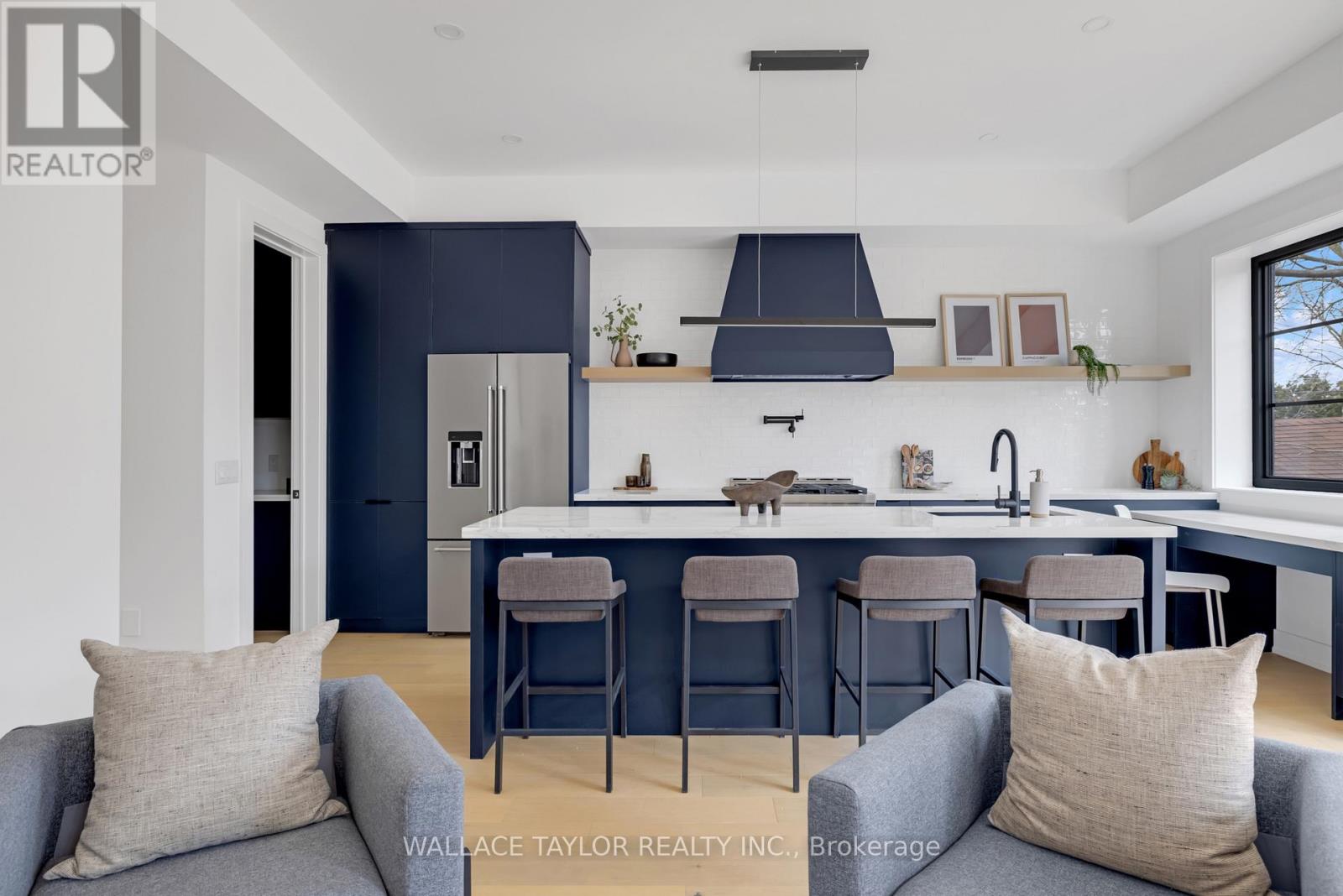 13 KNIGHT STREET, Toronto, Ontario