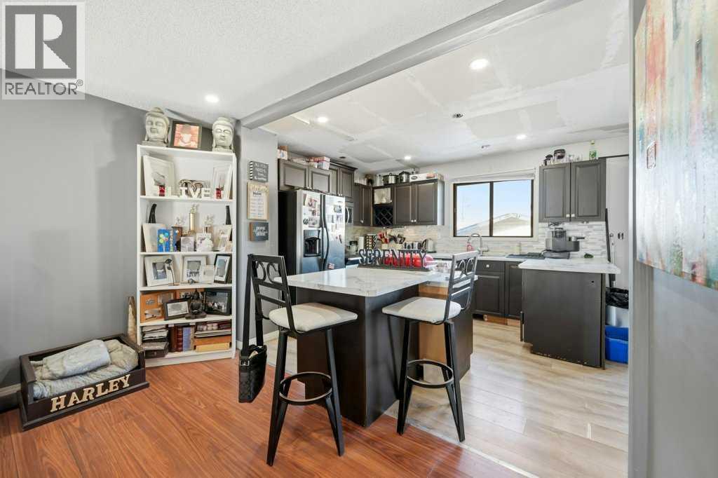 228 Castleridge Drive Ne, Calgary, Alberta  T3J 1X3 - Photo 9 - A2290793