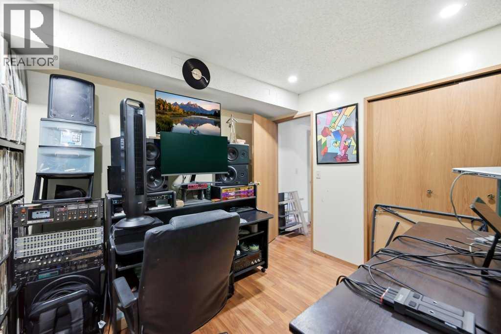 228 Castleridge Drive Ne, Calgary, Alberta  T3J 1X3 - Photo 27 - A2290793