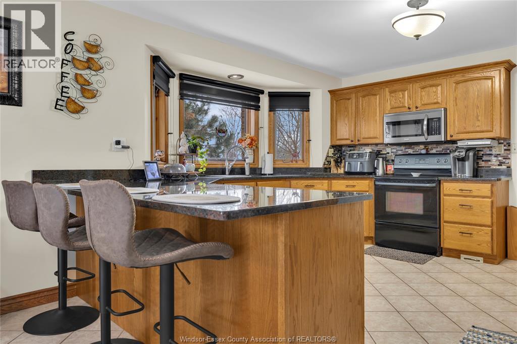 4160 Baseline, Windsor, Ontario  N9A 6T3 - Photo 7 - 26009702