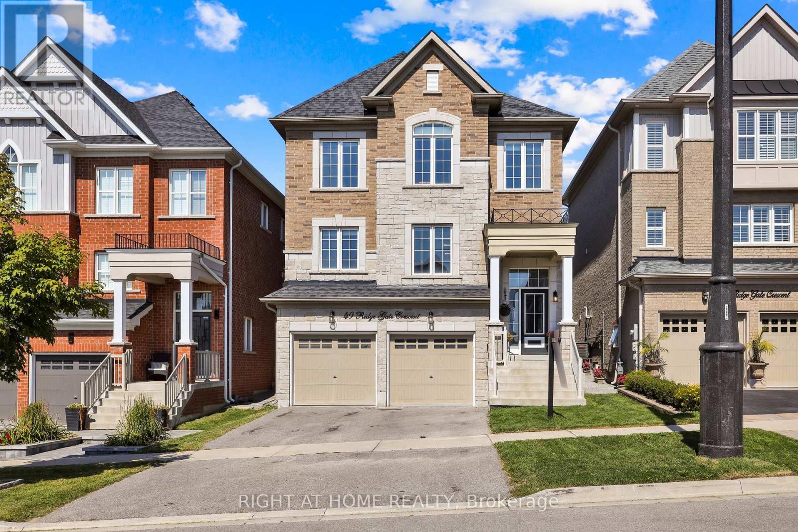 40 RIDGE GATE CRESCENT, East Gwillimbury, Ontario