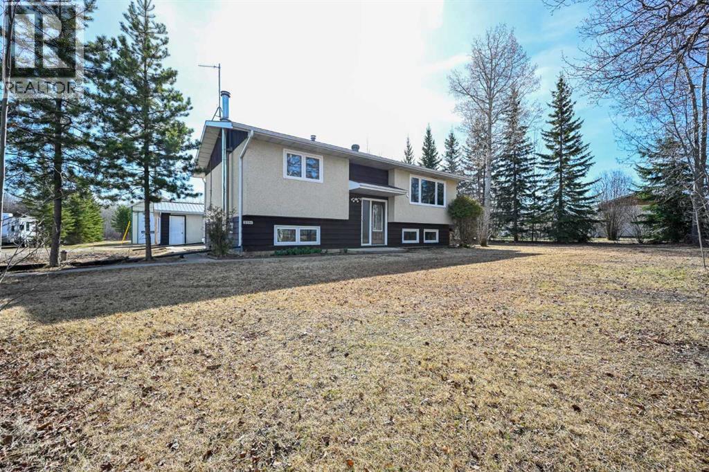 69565 Range Road 65, Grovedale, Alberta  T0H 1X0 - Photo 1 - A2292813
