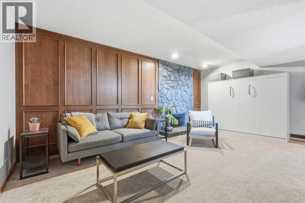 39 Coach Manor Terrace Sw, Calgary, Alberta  T3H 1C9 - Photo 11 - A2306773